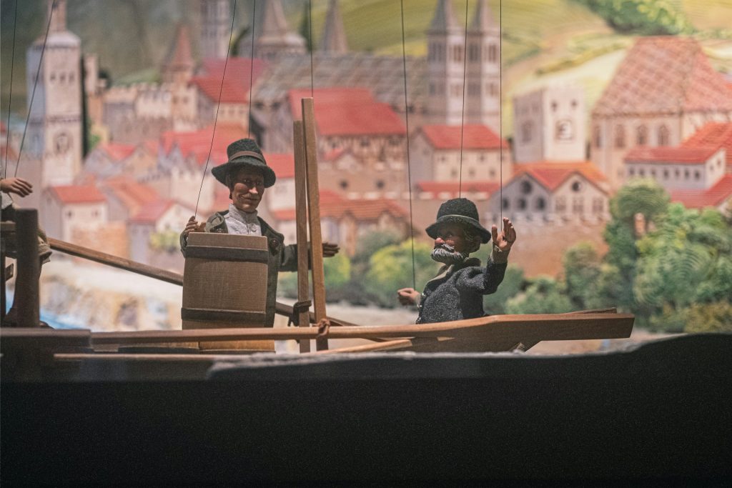 free walking tour salzburg C4c2BjYykWU unsplash